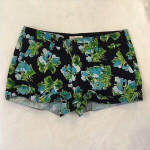 Merona floral shorts size 2 no stains or tears